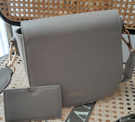 Makani Tasche grau Leder mit Kartenhalter super Zustand