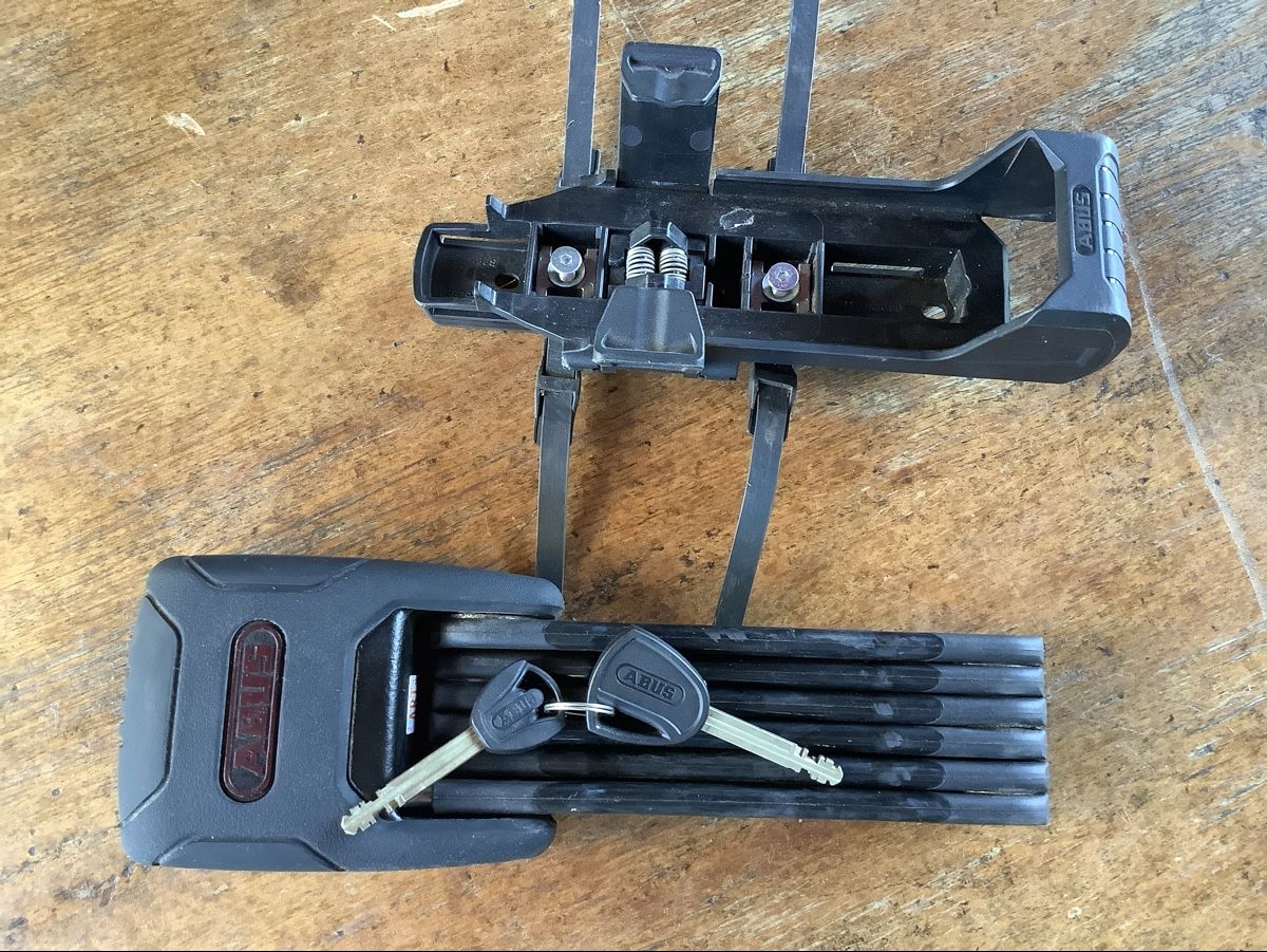 Abus Pezzi di ricambio: Diebstahlschutz Abus 6500Ka  cadenas Abus 6500Ka – Usato da charrat venduto da DBblue4