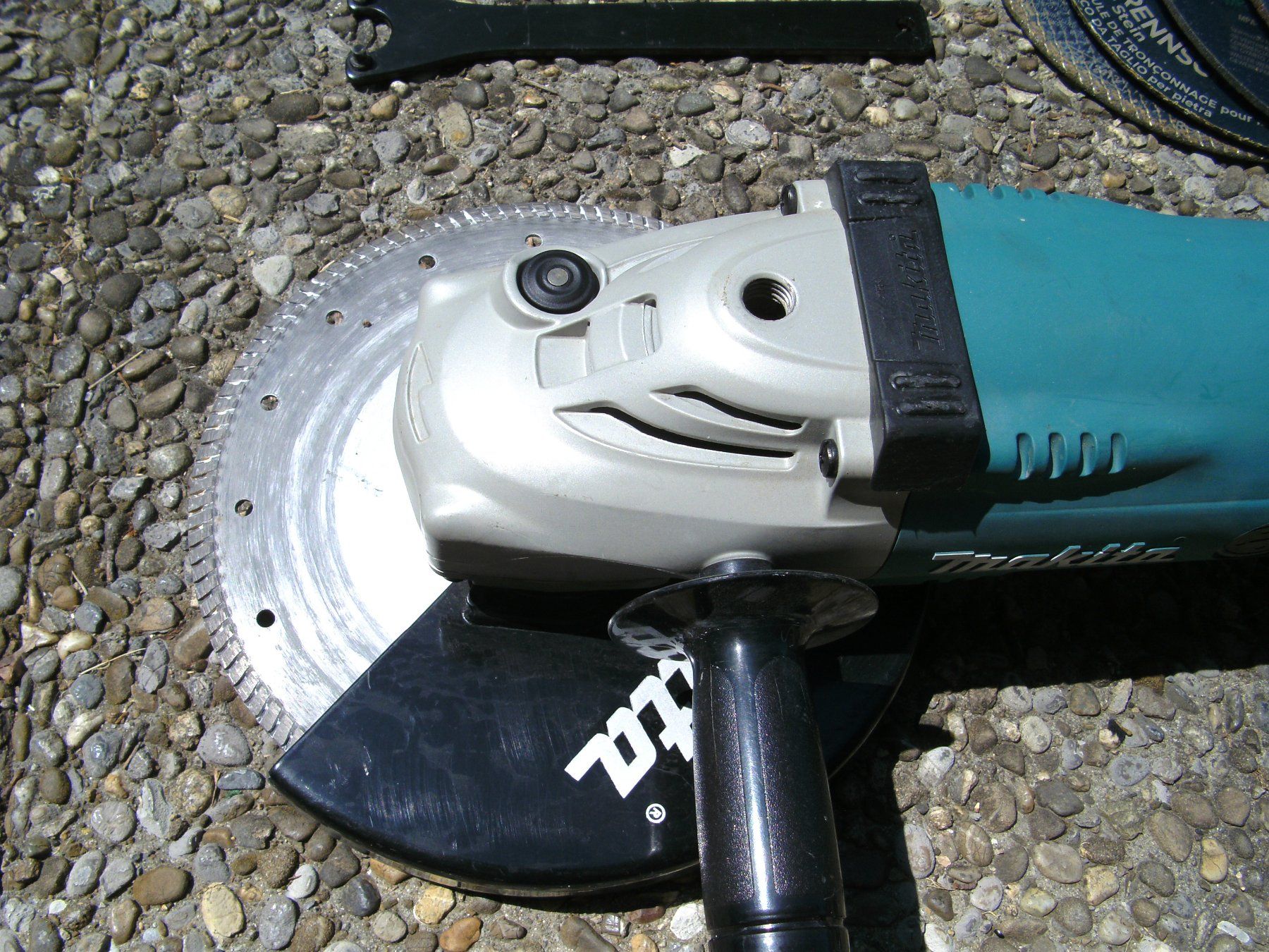 Makita Tutte le macchine: Makita Meuleuse d'angle 230mm – Usato da Pully venduto da kappagamma 1
