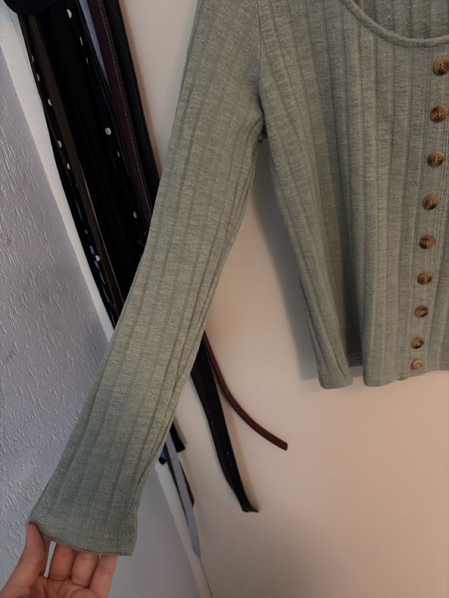 Pullover & Sweatshirts: Pullover – Gebraucht aus Olten von edona_muslija 1