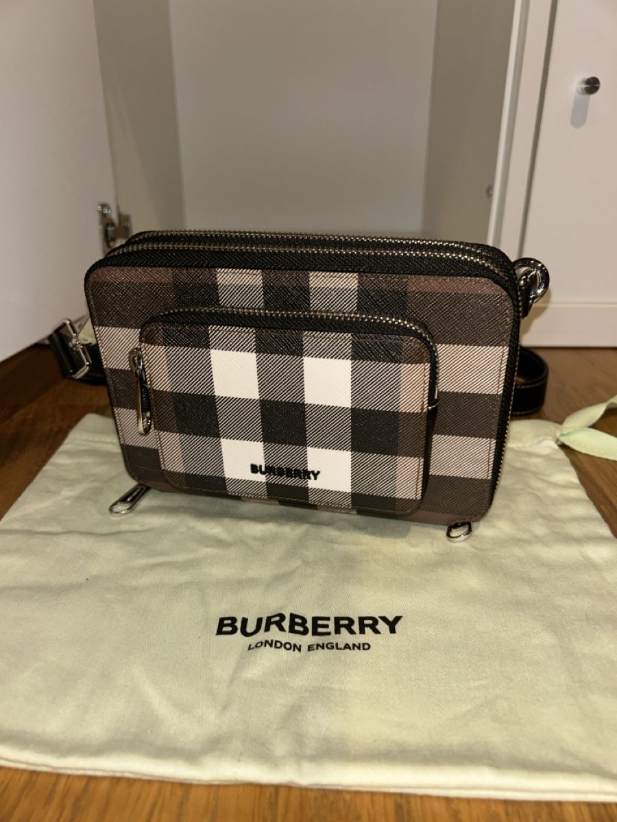 Burberry Autres vêtements & accessoires: Sac en bandouillière Burberry – D'occasion à Chancy par bbo_2djk 1