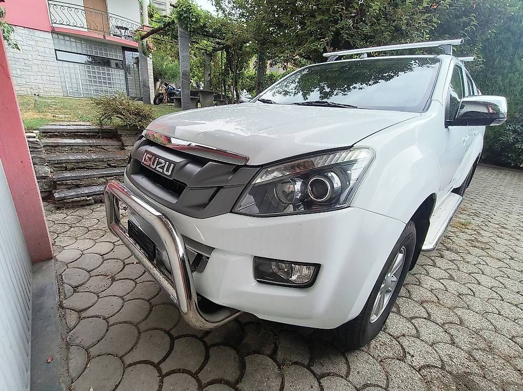 Isuzu Automobili: PICKUP ISUZU D-MAX 2.5 D – Usato da Balerna venduto da Esse77