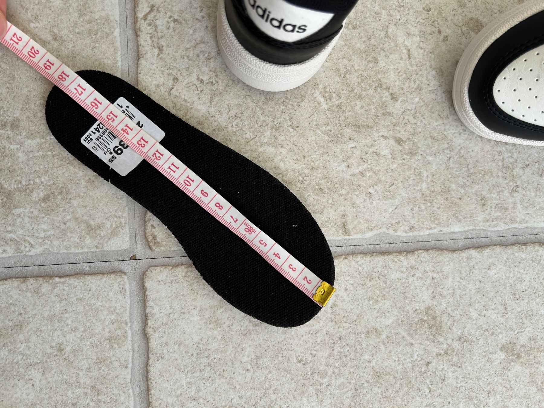 Adidas Scarpe per ragazzi: Baskets pour enfants adidas taille 27 – Nuovo e nell'imballaggio originale da Courroux venduto da Yermakova 5
