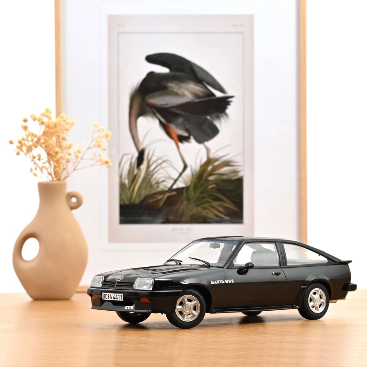 Opel Modellini d'auto: OPEL MANTA CC GT/E 1982 BLACK 1:18 NOREV – Nuovo e nell'imballaggio originale da Suhr venduto da Moebelsiralfred