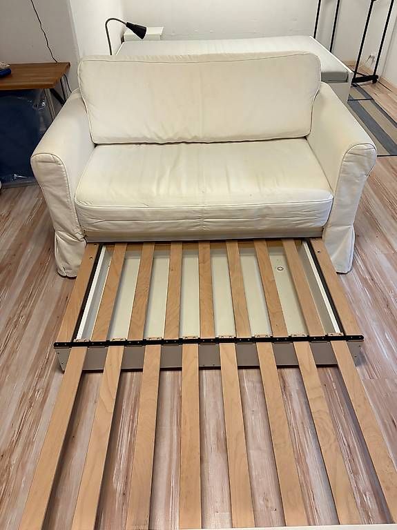 Sofas: Couch Ikea zum Ausziehen  – Gebraucht aus La Tour-de-Peilz von nad_6w85 2