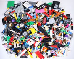 1.5 kg. Legoteile mit Minifiguren
