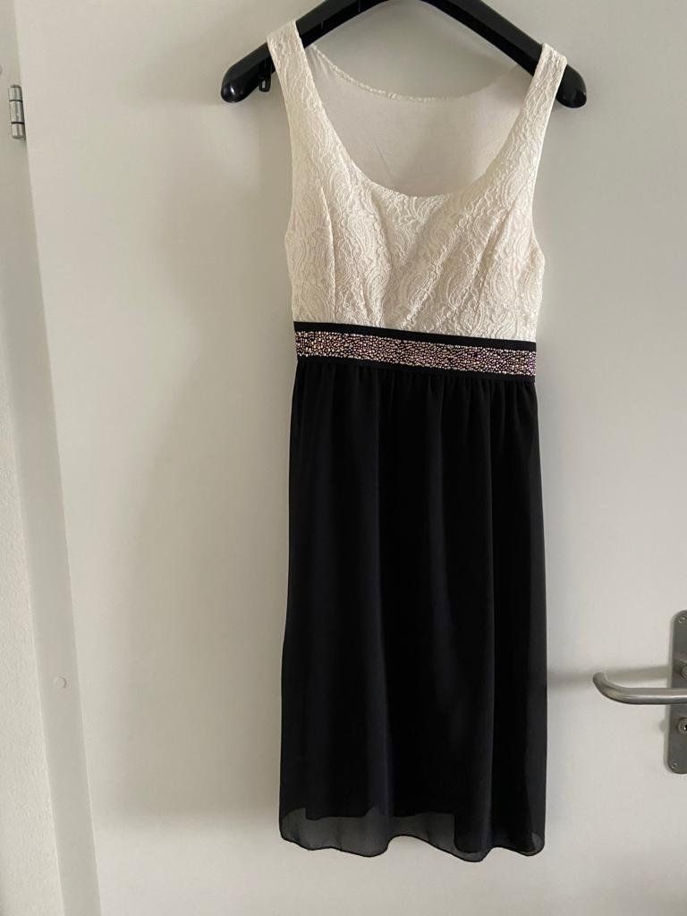 Vestiti: Kleid Gr.S/M – Usato da Thalwil venduto da Briscolina