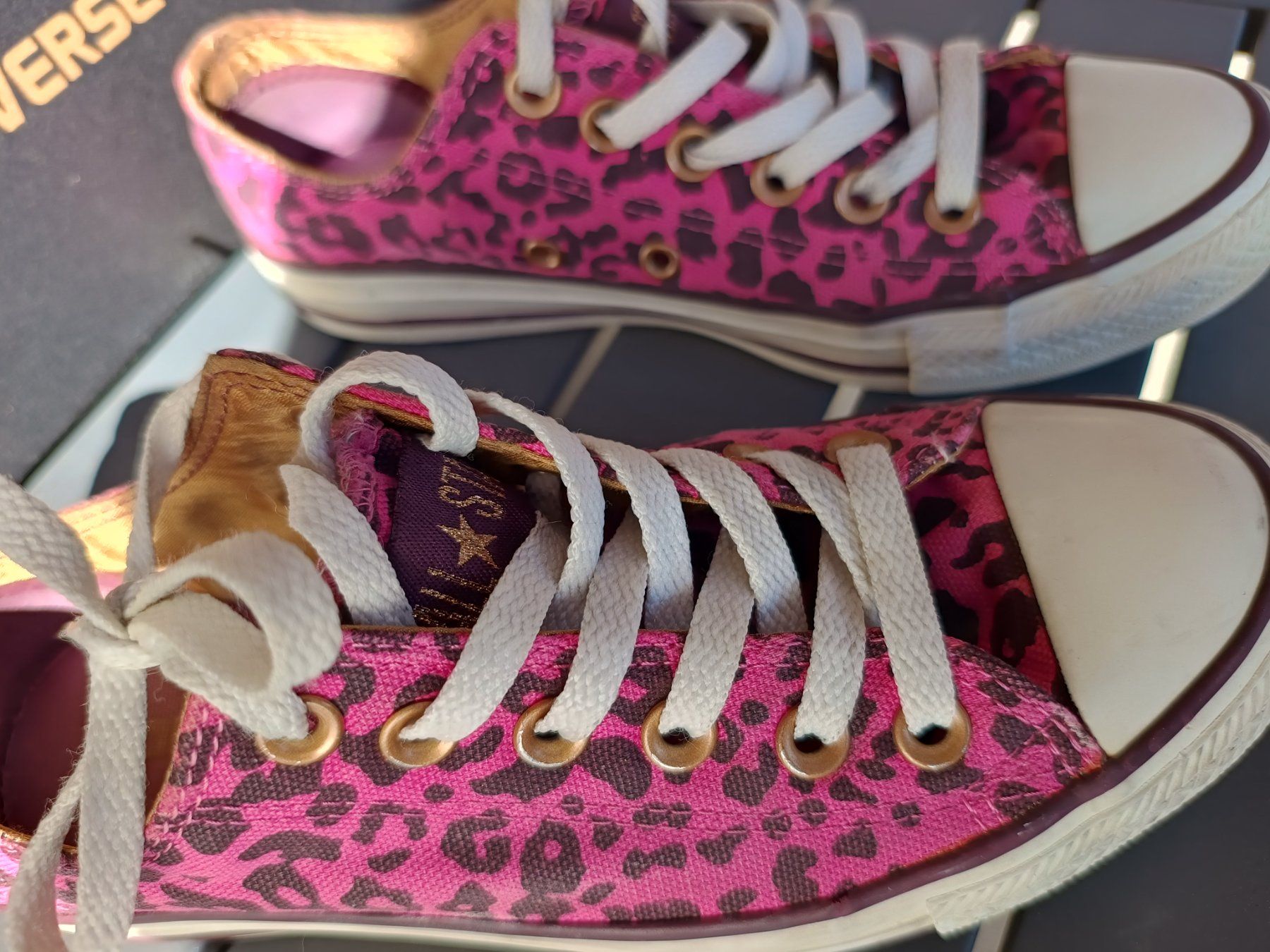 Damenschuhe: Converse basses imprimé léopard rose et noir T37 – Neu (gemäss Beschreibung) aus Genève von Brachiopode 5