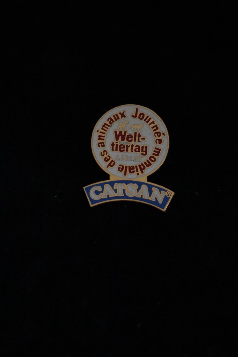 Placchette & Badge: Catsan PIN‘s – Usato da Ottenbach venduto da siiinnaa_77 1