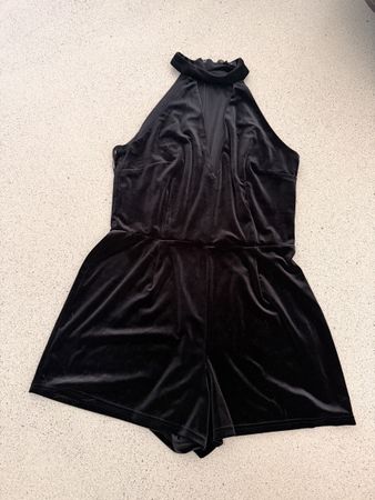 New Look Jumpsuit kurz schwarz Gr. 40