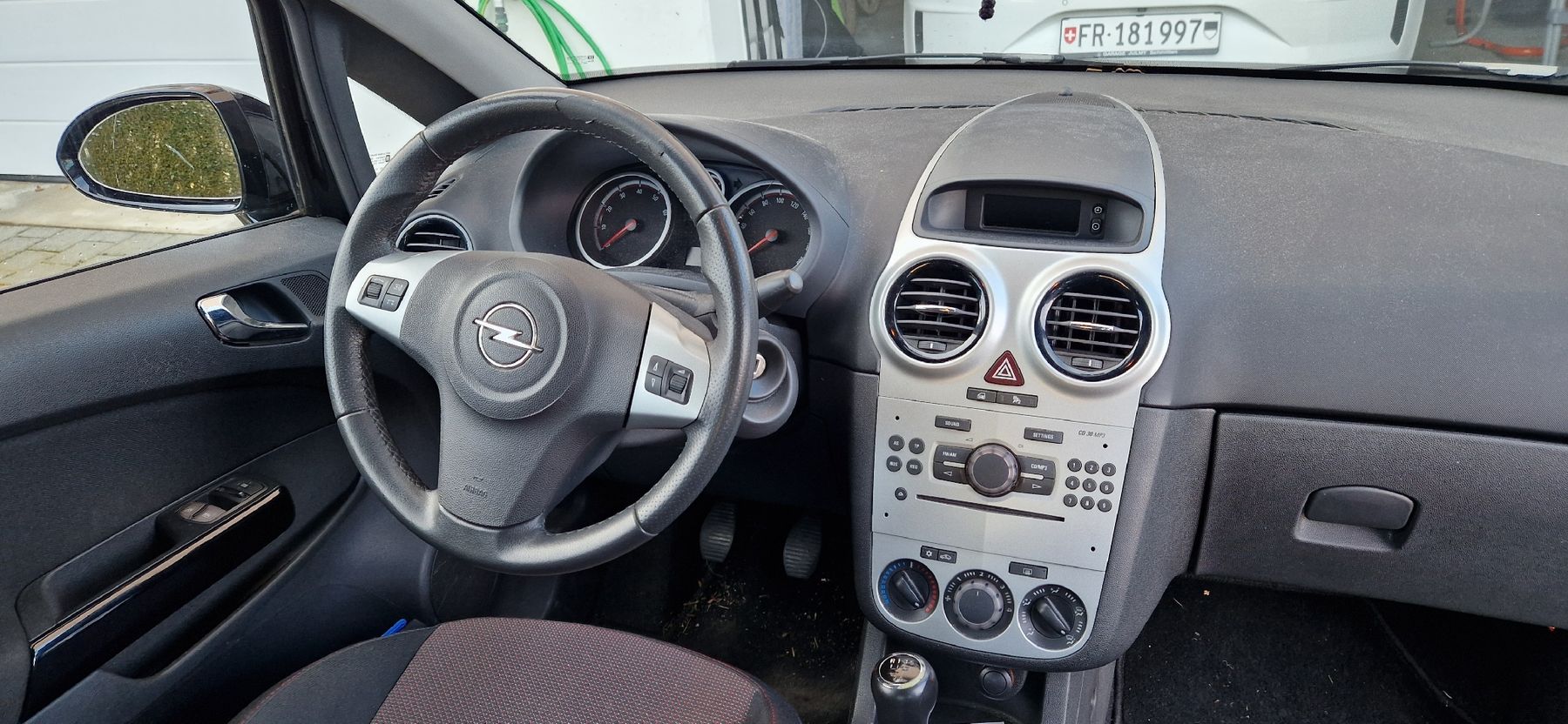 Autos: Opel  corsa D 1.4 – D'occasion à Heitenried par Daytona-675 5