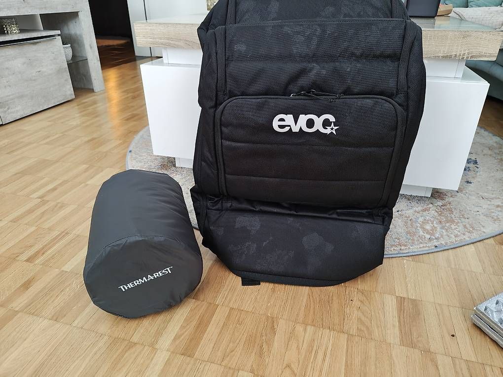 Cuscini: Camping-Set + Gratis Matte/Sitzkissen  – Usato da Basel venduto da jetonibasel 2