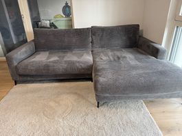 Gemütliches Ecksofa in Cord dark grey inkl. Kissen