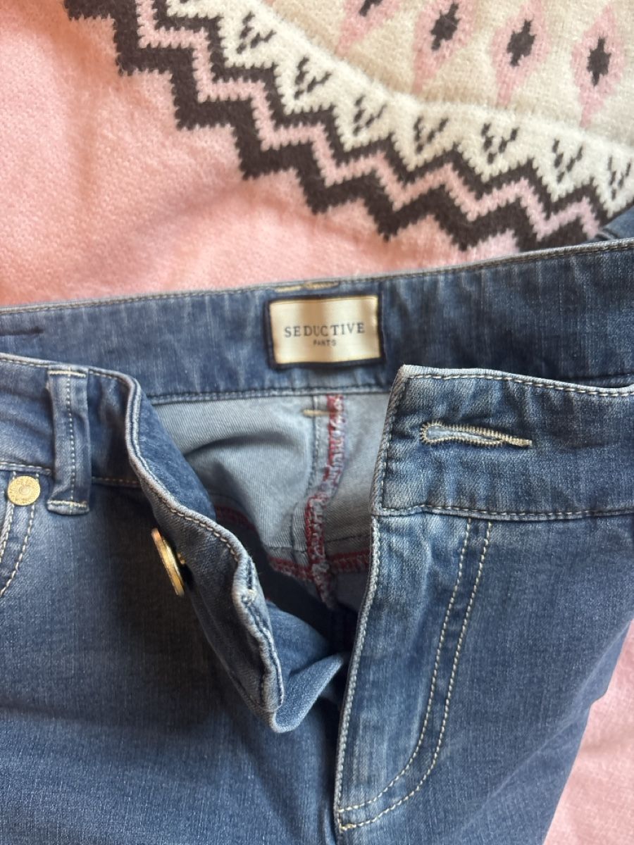 Lotti di vestiti: Pulli und Senductives Jeans – Usato da Ipsach venduto da Wn20133 1