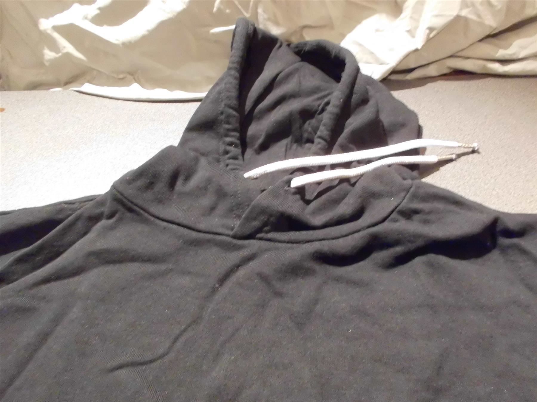 C&A Maglioni & Felpe: Kapuzenpullover Grösse S, Clockhouse, schwarz – Usato da Zürich venduto da Motzkuh 1