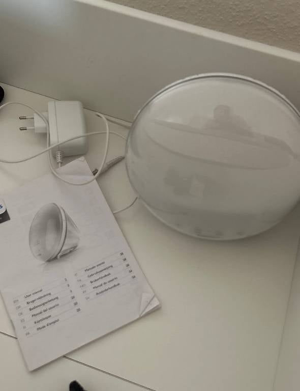 Philips Lampen: Philips Wake Up Licht und Wecker – Gebraucht aus Zürich von annaverasch