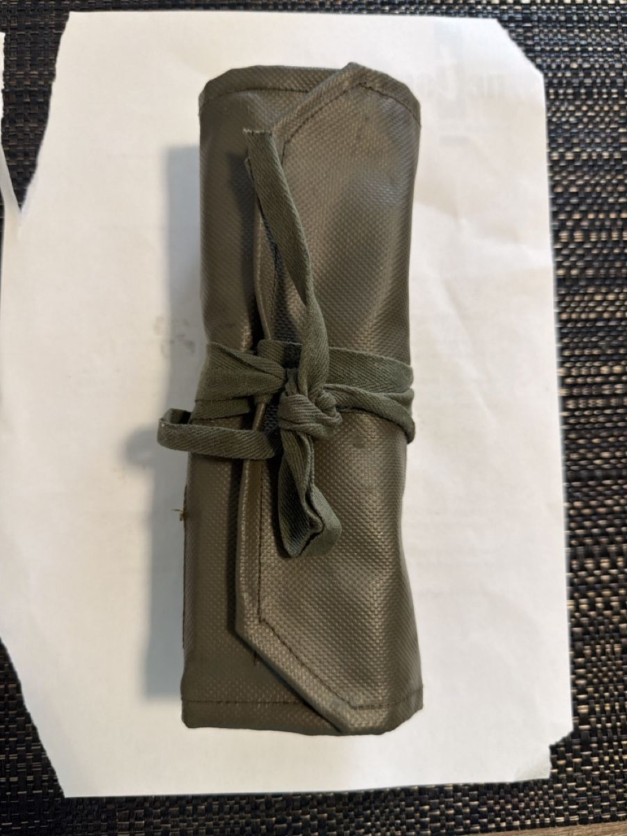 Schweizer Armee Uniformen: Putzzeug Sig Stgw 57 – Gebraucht aus Lausanne von Erion2015