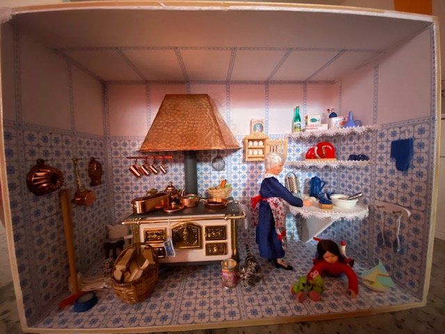 Puppenhäuser & -möbel: Oma's Nostalgieküche / mit Glasfront – Neu (gemäss Beschreibung) aus Winterthur von Naturewoman 5