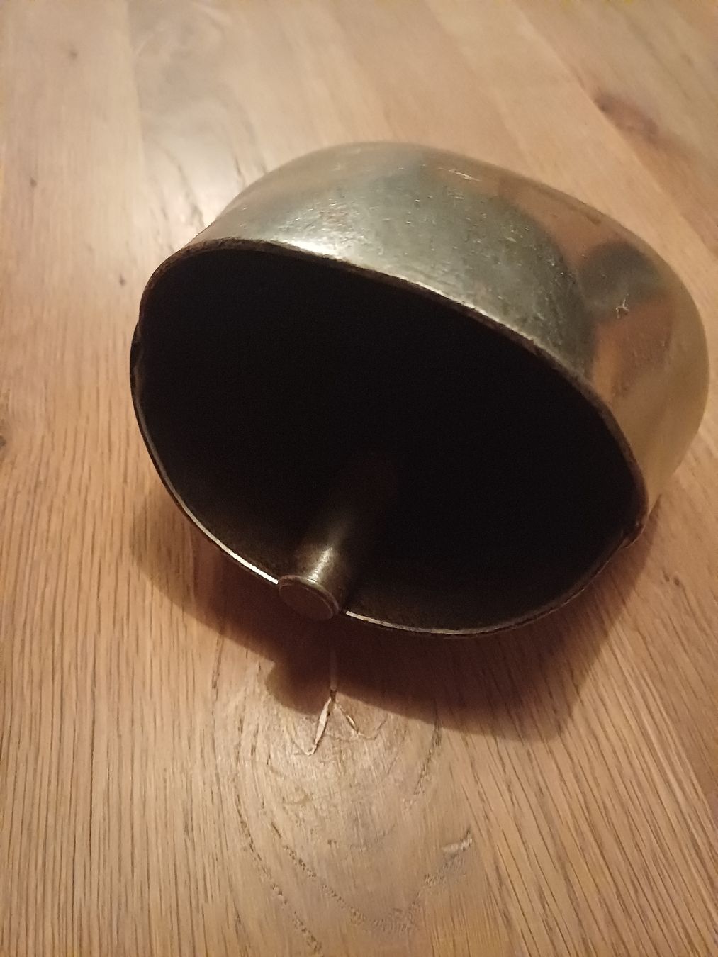 Campanacci mucche: Kuhglocke mit Henkel H 15cm B 14cm – Usato da Zuckenriet venduto da Res. 2