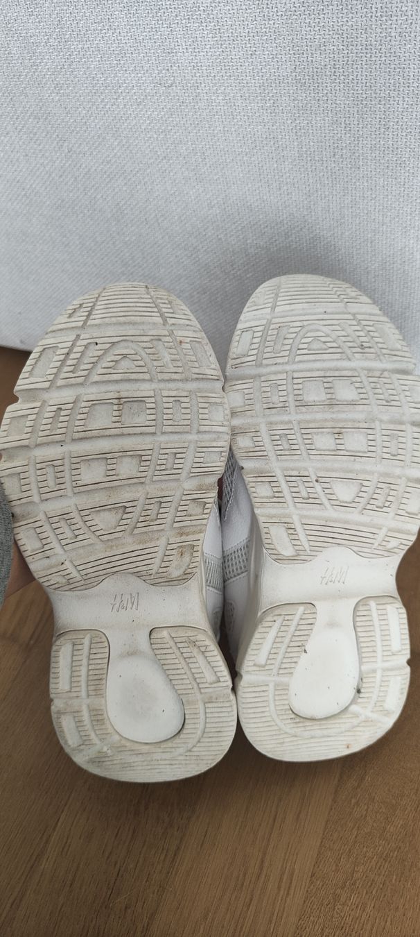 H&M Scarpe per ragazzi: H&M sneakers, size 34 – Usato da Oberbuchsiten venduto da DianaLup 2