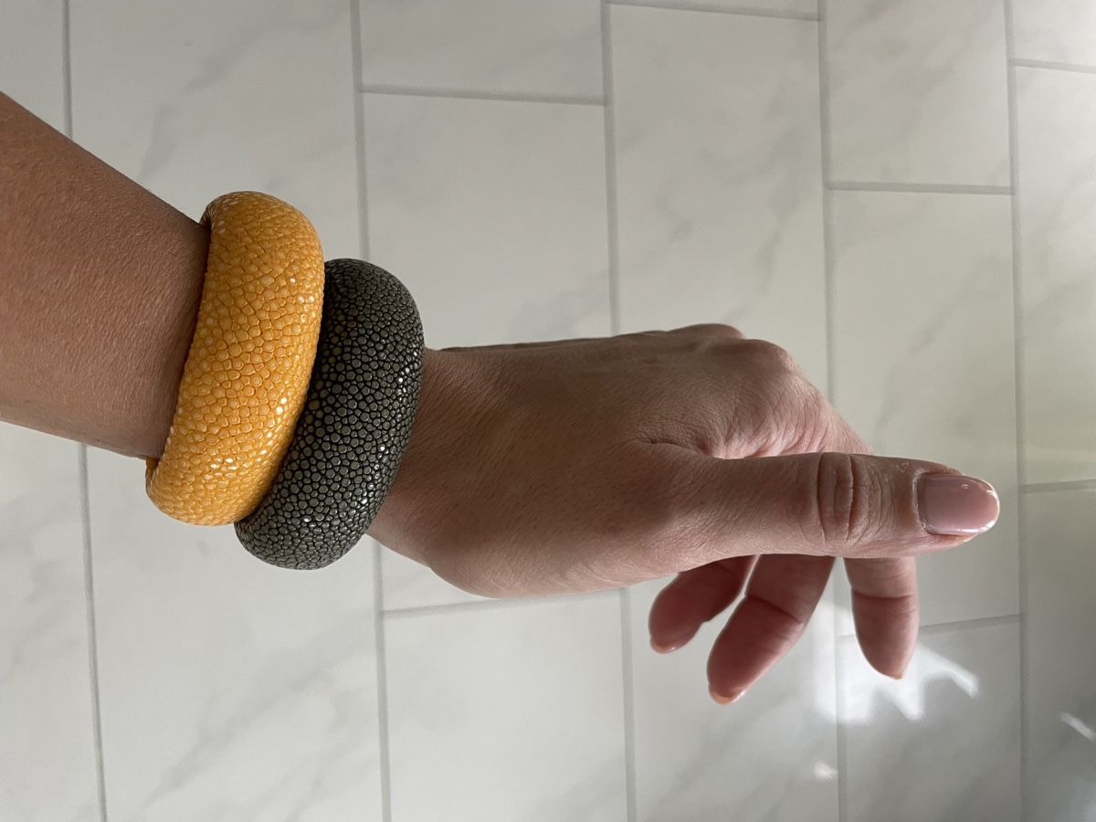 Armbänder & -reifen: 2cm Stingray Armband / Ledermanschette in div.Farben – Neu (gemäss Beschreibung) aus Au ZH von Daiga 1