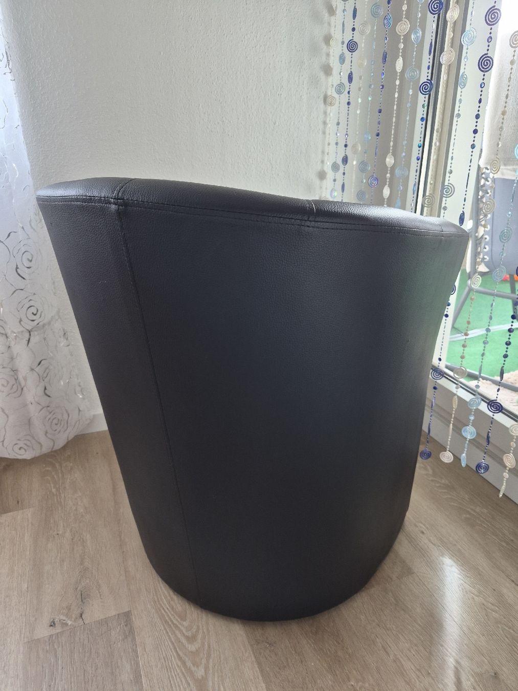 Conforama Poltrone: 4 Kunstleder Sesseln – Nuovo (secondo la descrizione) da Eschenbach LU venduto da Gismo910 1
