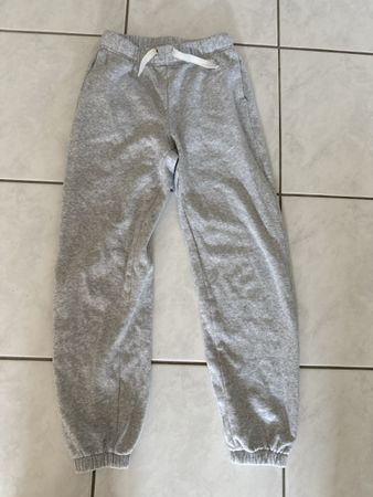 Jogginghose H&M grau meliert Grösse 146 guter Zustand