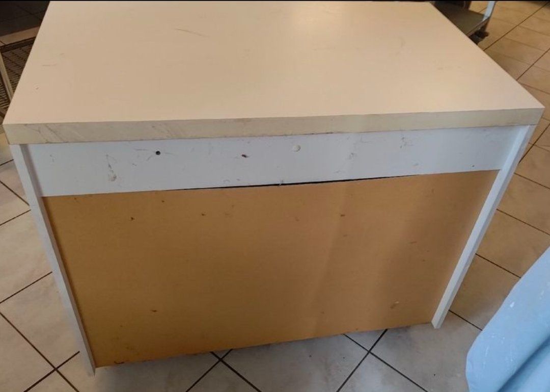 Cassettiere: Küchenmöbel, Arbeitsfläche, Wickeltisch – Usato da Zuchwil venduto da rap_7wdf 1