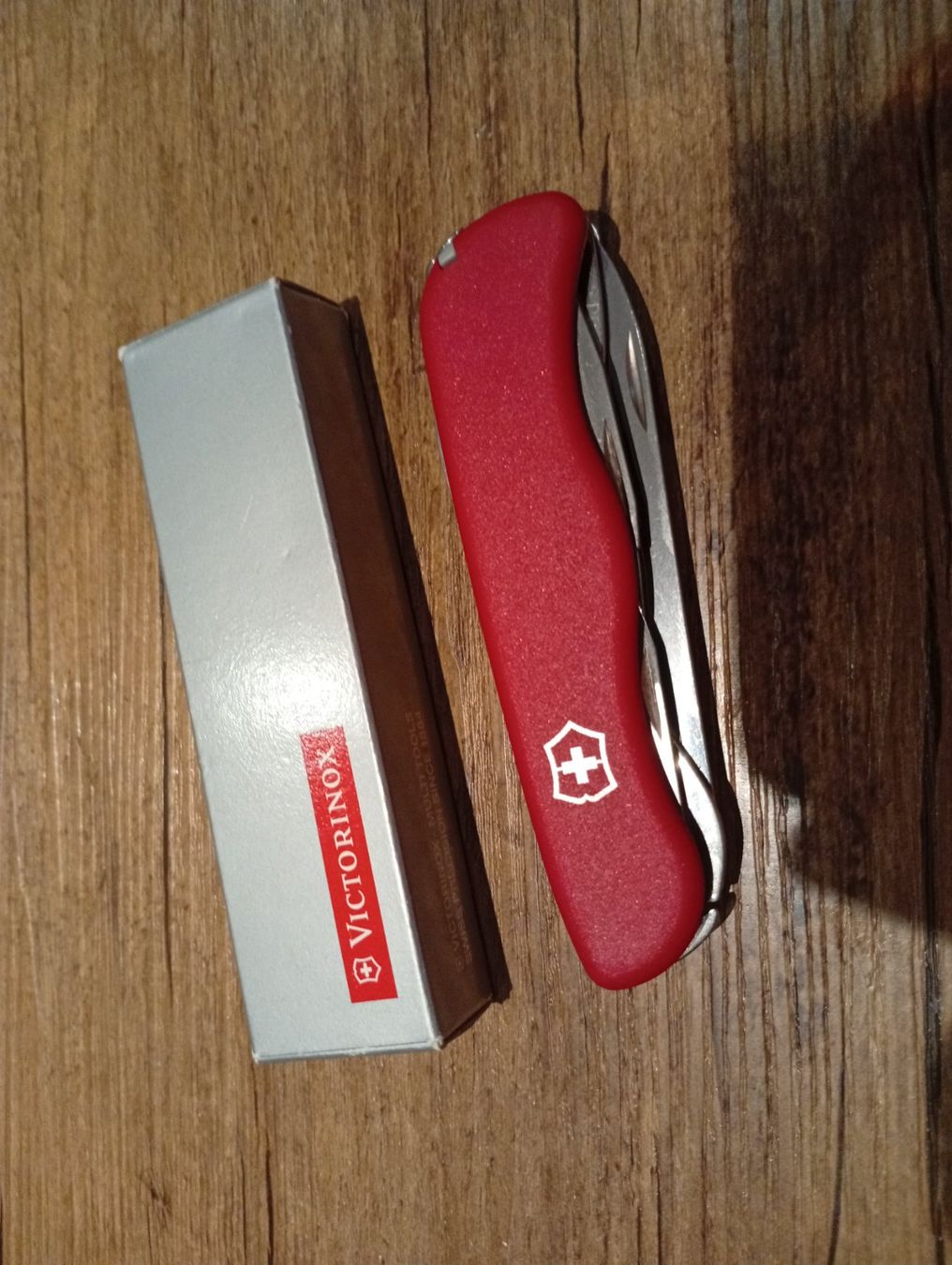 Victorinox Coltelli tascabile: Taschenmesser Sackmesser Victorinox Picknicker – Nuovo e nell'imballaggio originale da Winterthur venduto da Rogue01