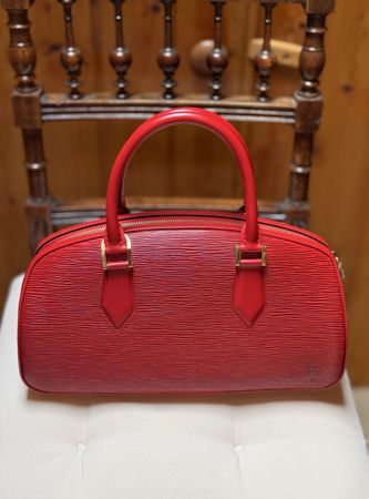 Louis Vuitton Epi Leather Speedy - Iconic & Stylish
