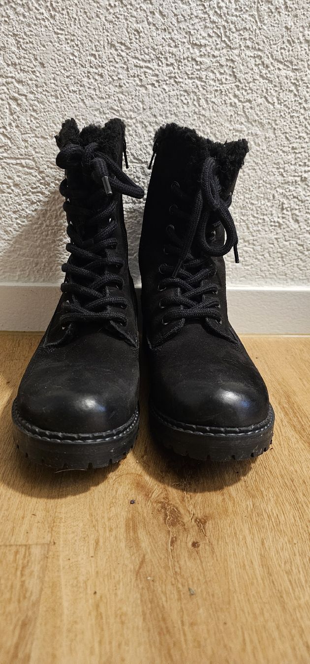 Chaussures femmes: Winterstifeletten – D'occasion à Winkel par aivahmolina 2