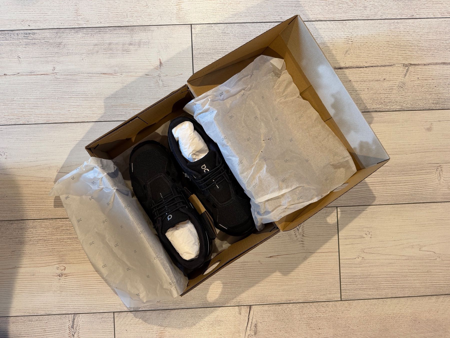 On Herrenschuhe: On Cloud 6, schwarz, EU 38 – Neu und originalverpackt aus Winterthur von nn_svm80 2