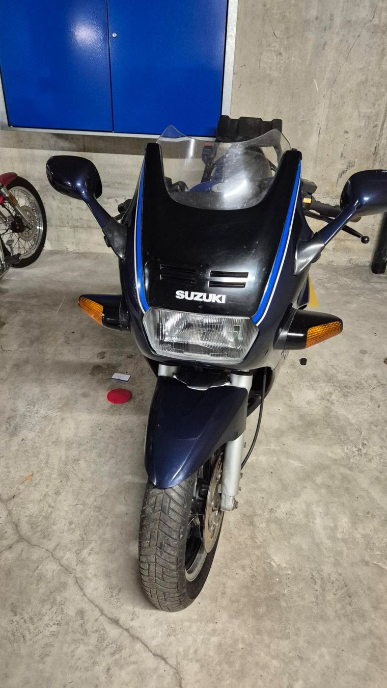 Suzuki Touring: Schöne GSXF 1100 mit Koffer – Gebraucht aus Wettingen von Mmarb