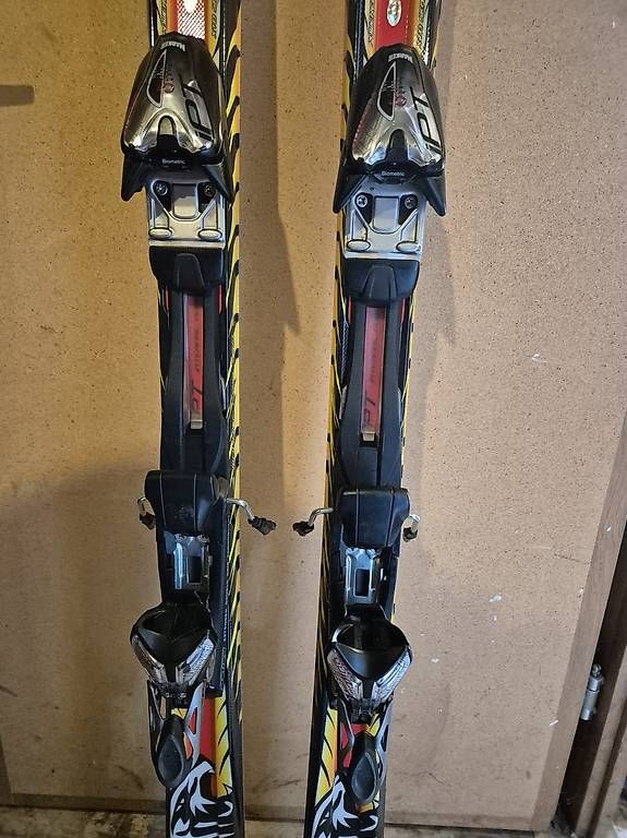 Völkl Skis: Ski Völkl Racetiger – Gebraucht aus Gommiswald von Sottotone 1