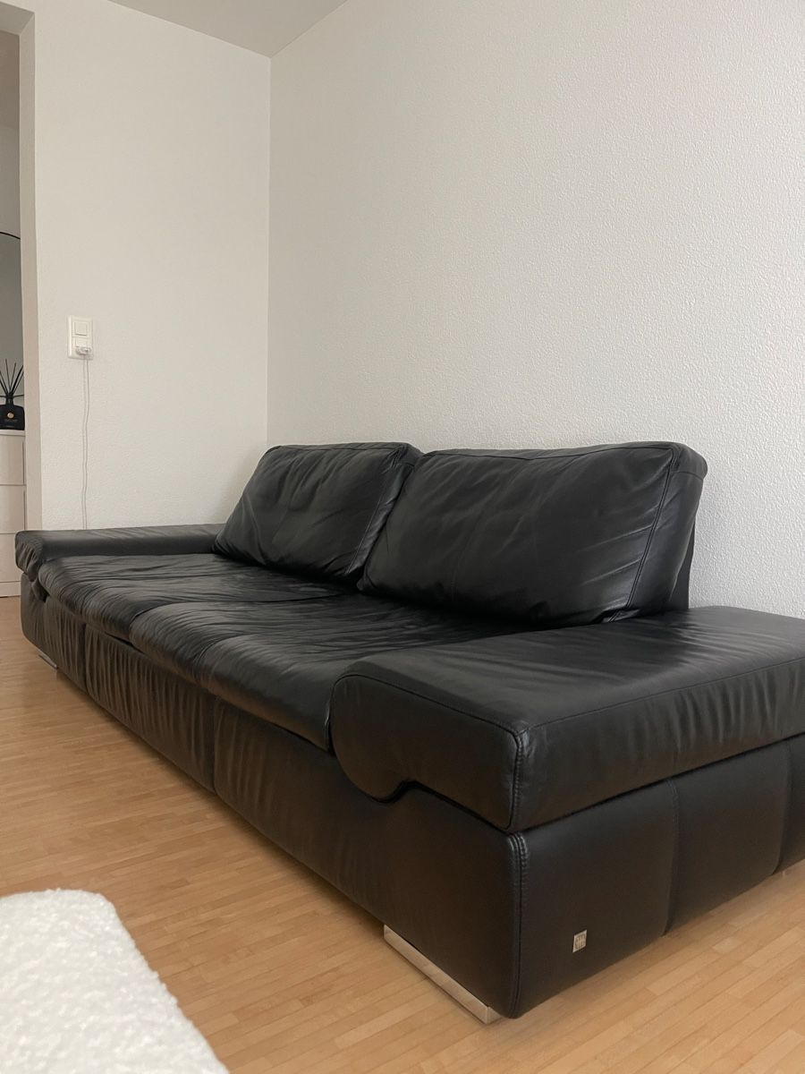 Musterring Sofas: Echtledersofa schwarz mit Metallfüssen – Gebraucht aus St. Gallen von absky 1