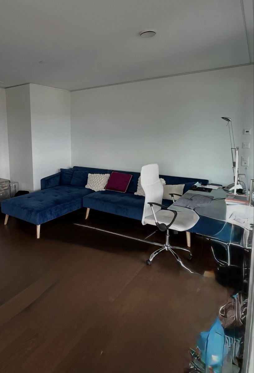 Beliani Divani: Blue velvet Beliani sofa – Usato da Zürich venduto da ilo_ckh7 3