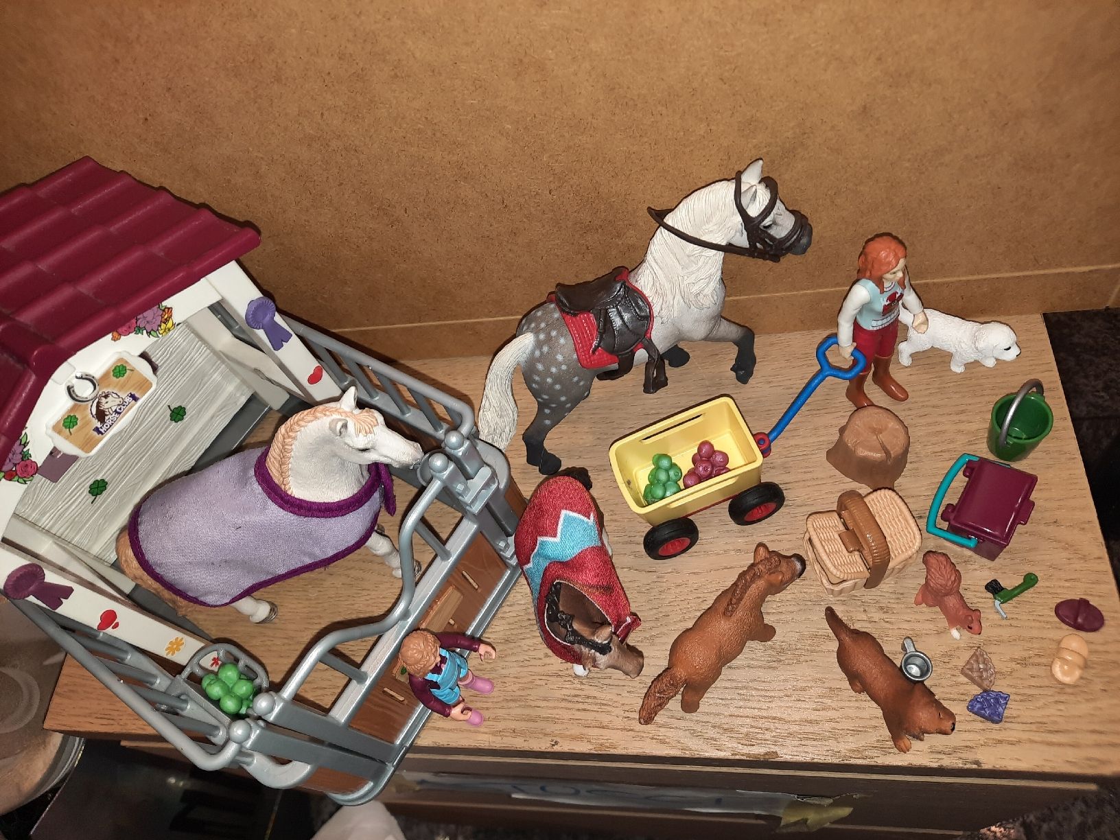 Schleich Spielzeuge: Scuderia Schleich circa 30 pezzi – Gebraucht aus Biasca von Old_6blh 3