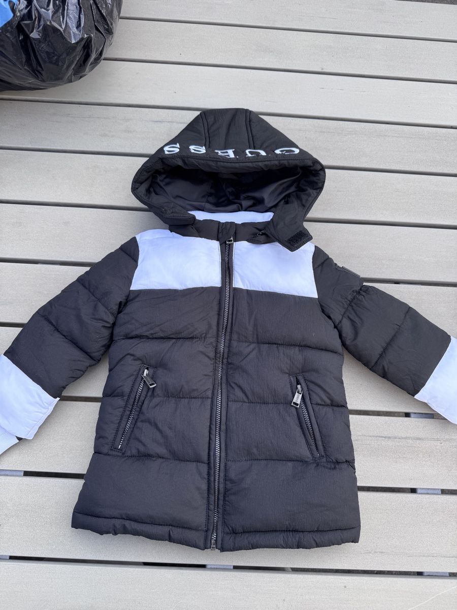 Guess Giacche & Cappotti: Guess Kinder Jacke winter – Usato da Thierachern venduto da pelati86