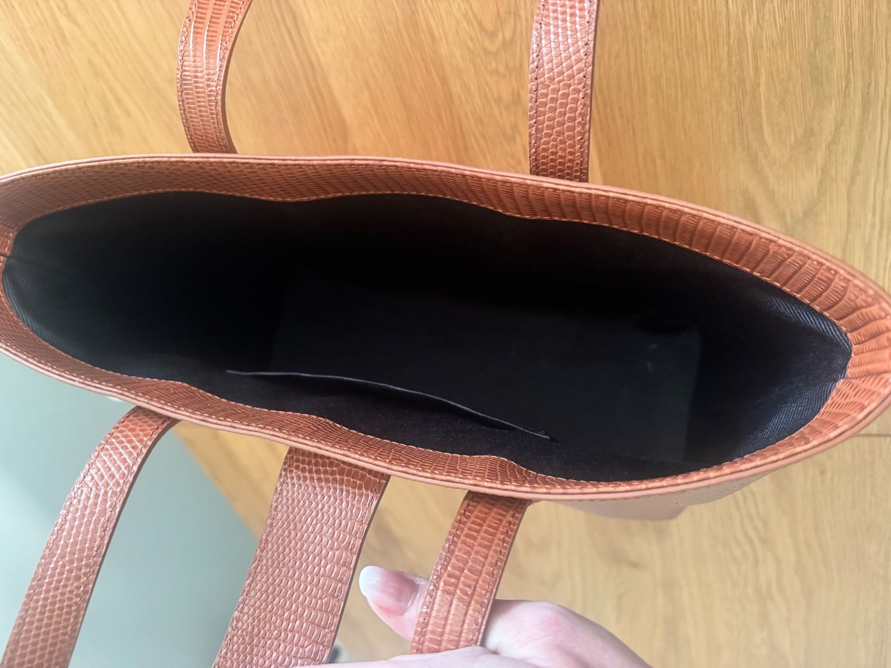 Aigner Taschen für Damen: Aigner Tasche – Gebraucht aus Knonau von geb_zc7b 4