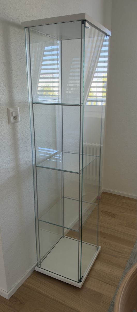 Vitrines: Ikea Detolf Vitrine  – D'occasion à Muttenz par rvo_g7rs