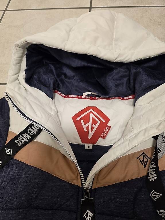 Jacken: Jacke – Gebraucht aus Villnachern von ssp_m6rk