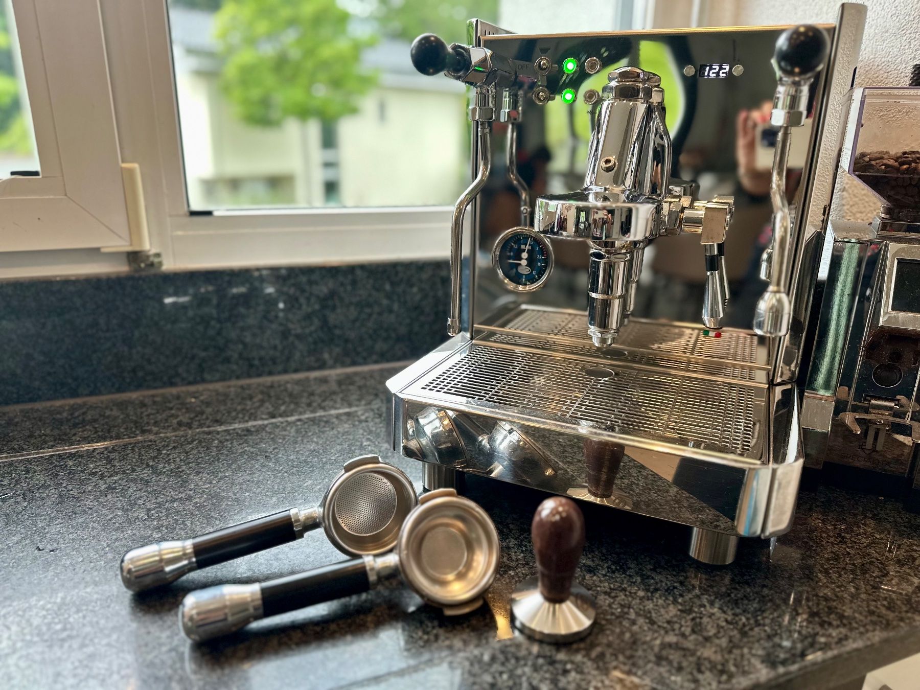 Quick Mill Kaffeemaschinen & Espressomaschinen: Siebträgermaschine Quick Mill Vetrano 2B Evo – Gebraucht aus Kastanienbaum von MAFNIWA 1