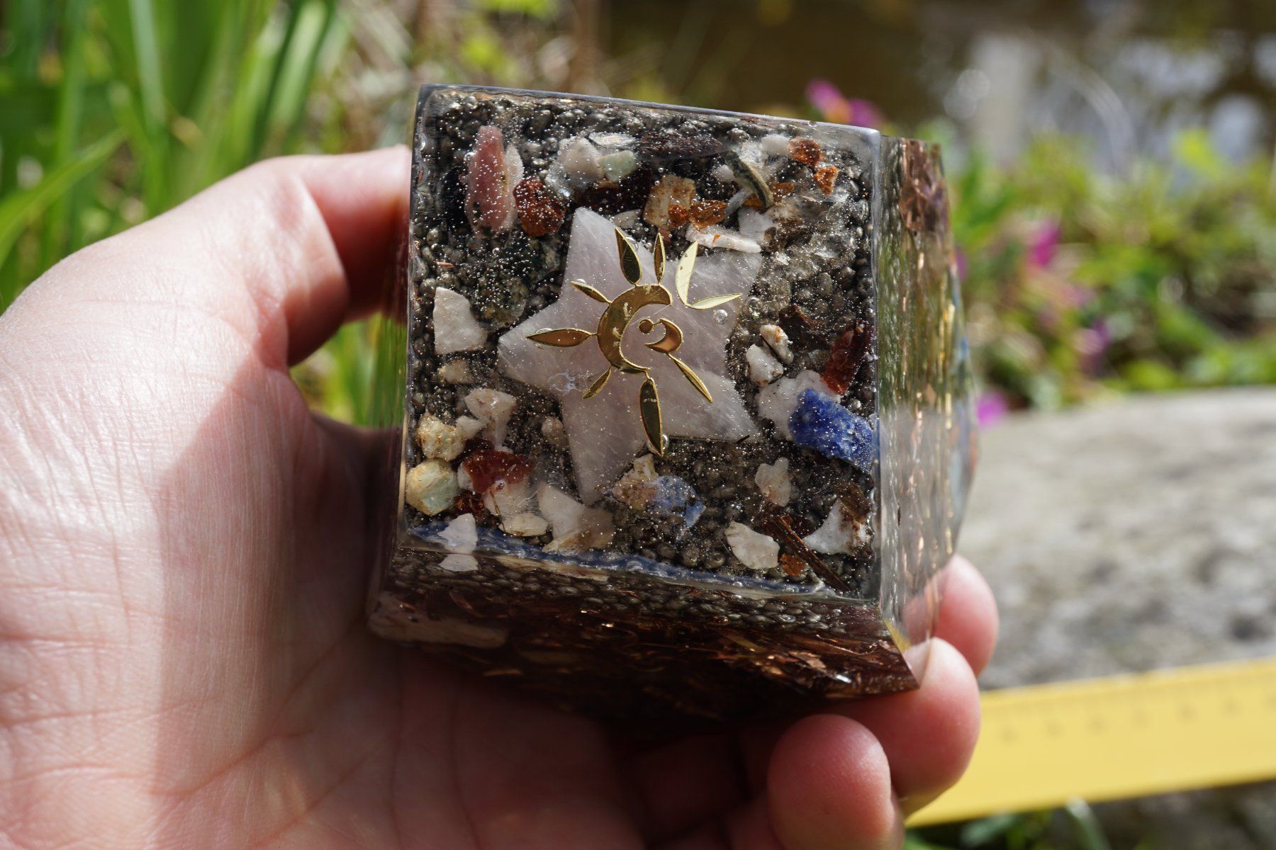 Pietre preziose: Orgonit Orgonite   Spitze 5form     Swiss  Made 10cmx7cm – Nuovo e nell'imballaggio originale da Eschenbach SG venduto da craniums 8