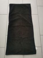 Dunkelbraunes Handtuch