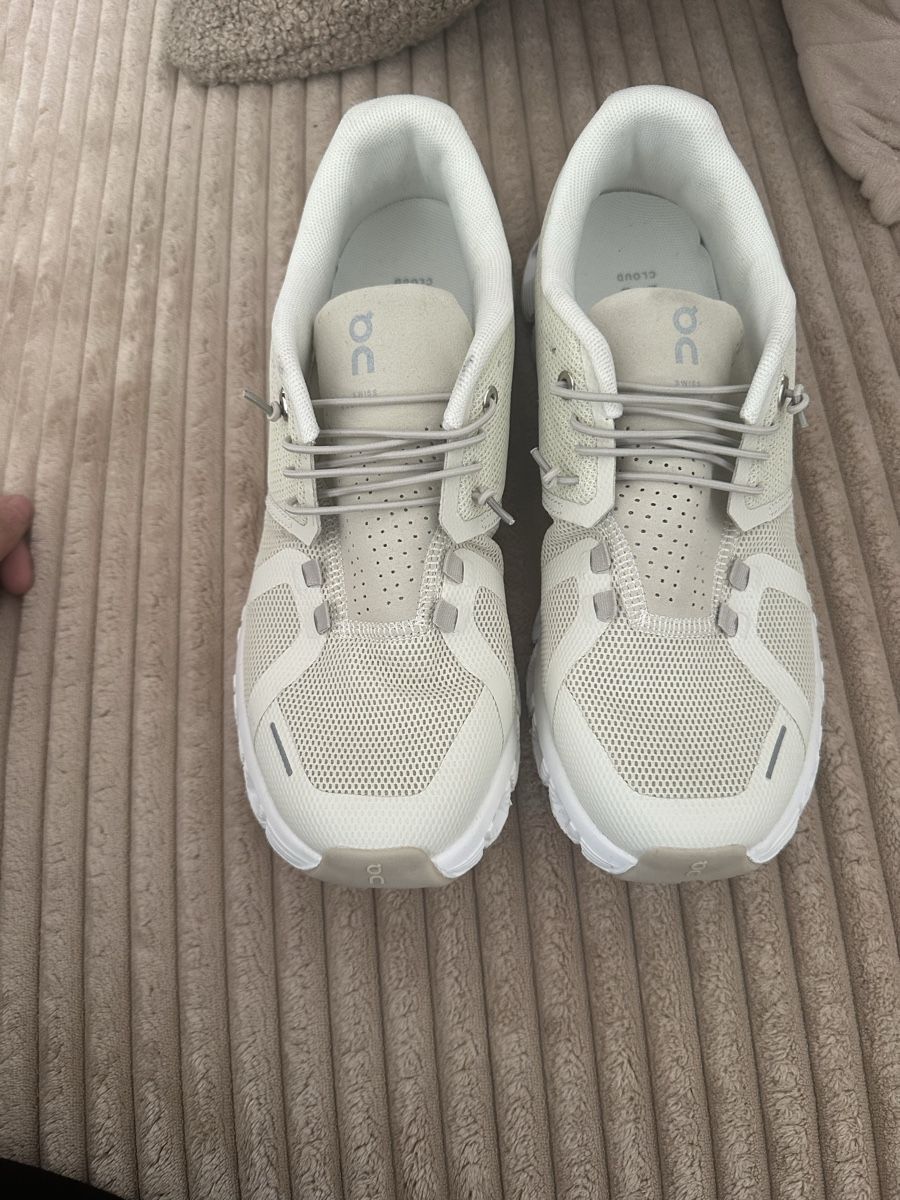 On Scarpe da donna: On Running Cloud Schuhe Gr. 40 – Nuovo (secondo la descrizione) da Dietikon venduto da sal_zdn5 2