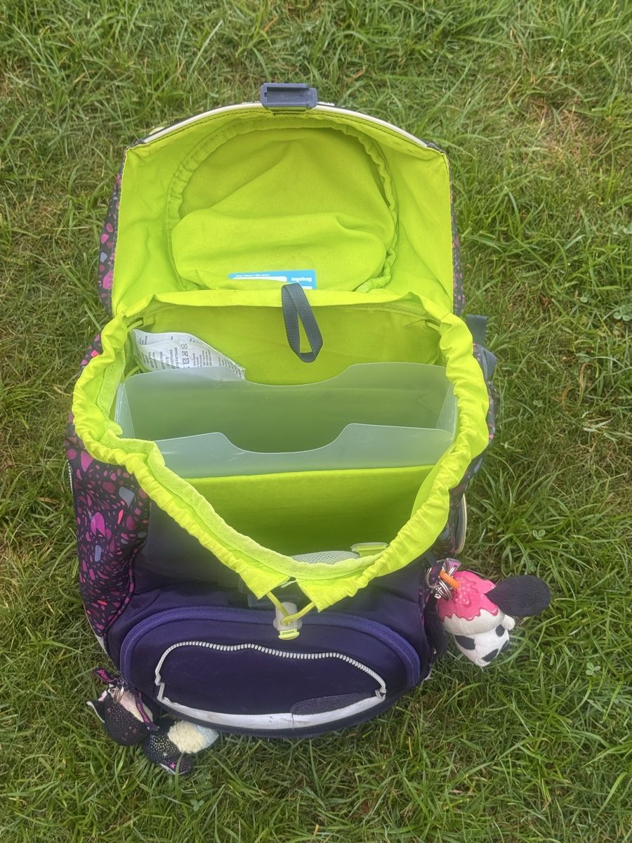 Ergobag Borse & Zaini: Ergobag Schulrucksack mit Turnsack für Mädchen. – Usato da Frauenfeld venduto da subtropisch 2