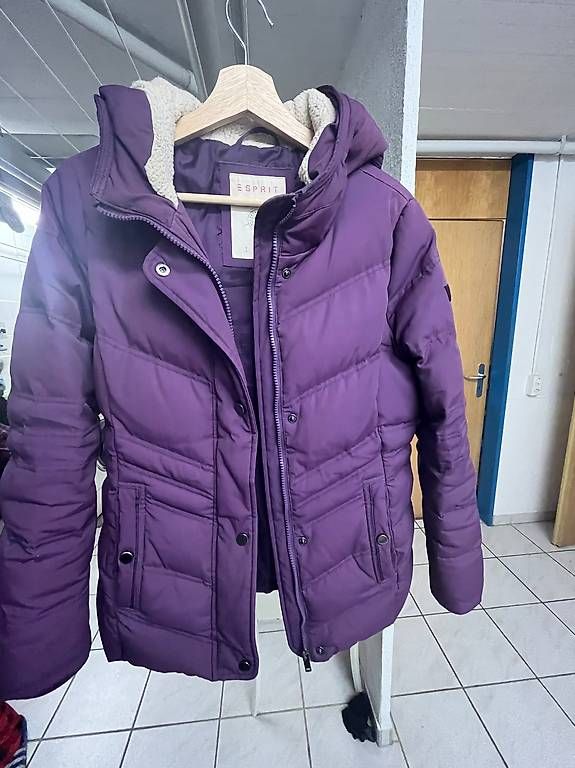 Jacken: Esprit Winterjacke S – Gebraucht aus Teufenthal AG von and_rea7 1