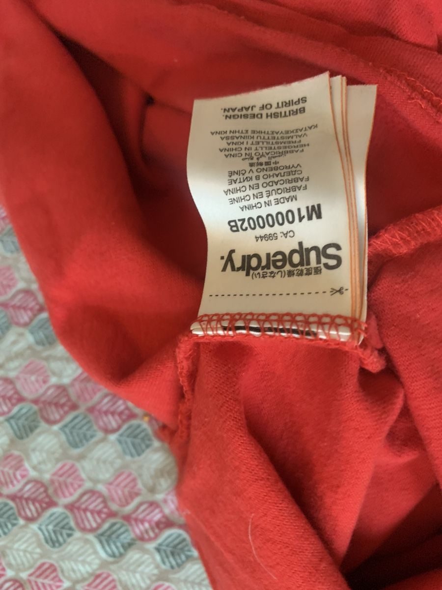 Superdry T-shirts: SUPERDRY t.Shirt gr M wie Neu  – D'occasion à Gutenswil par Bregenzer8610 3