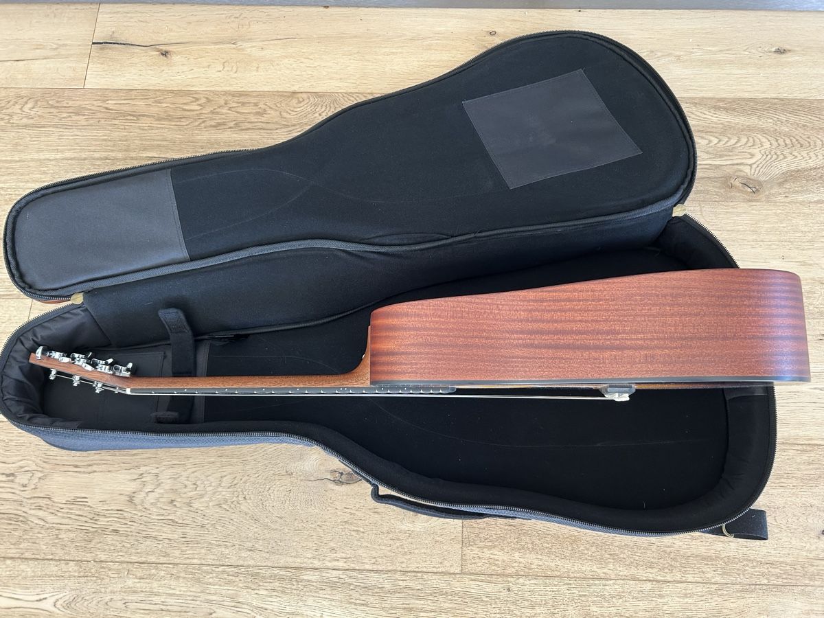 Martin & Co. Strumenti musicali: Martin Dreadnaught Jr - E Excellent Condition LEFT Handed - – Usato da Hallwil venduto da ejackson13l 7