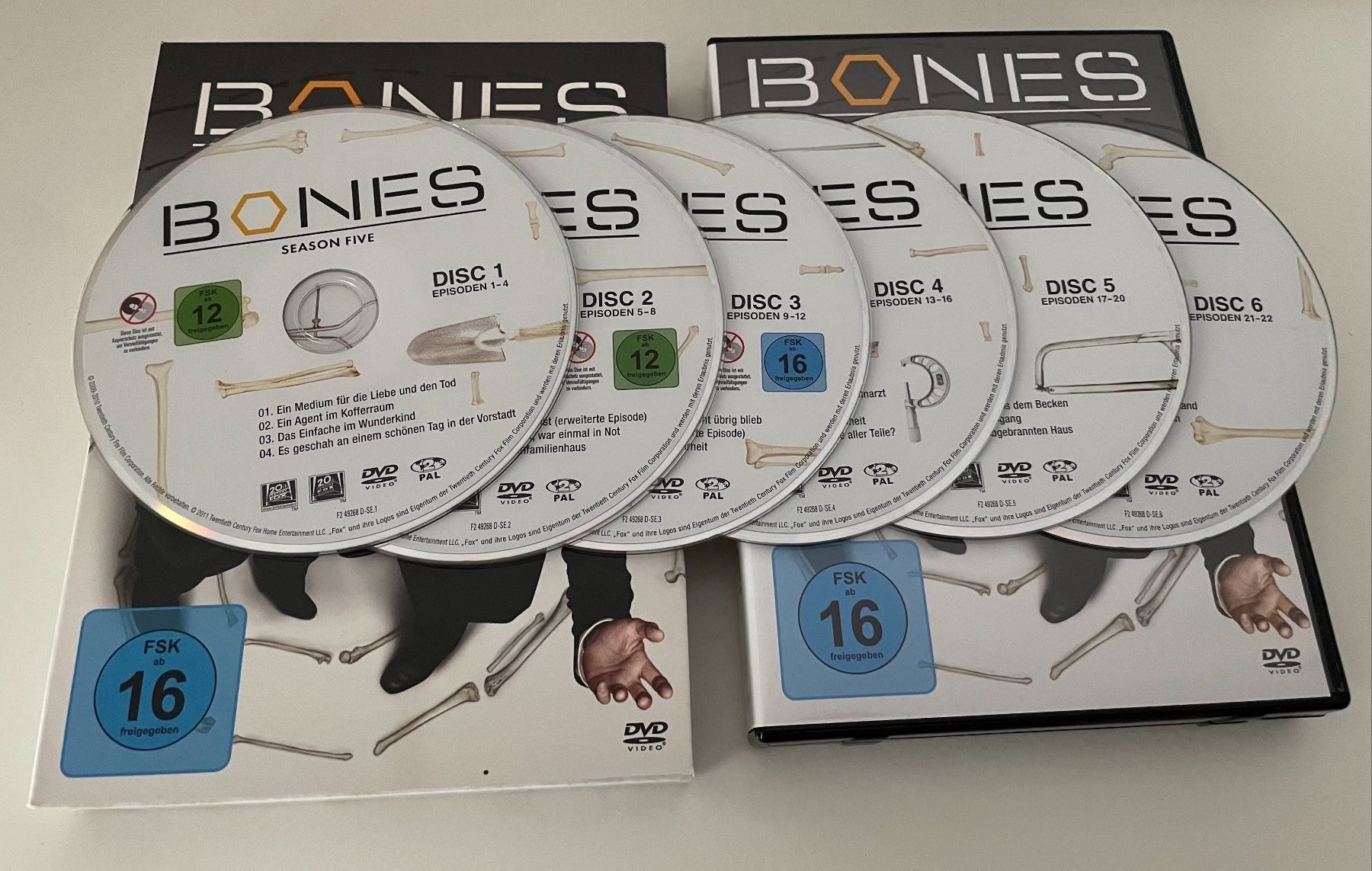 Tutti i DVDs: Bones - Season 5 – Nuovo (secondo la descrizione) da Riehen venduto da M.S.DVD 2